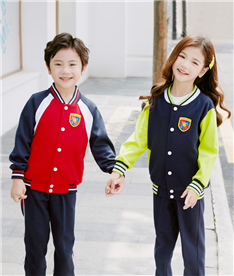 冬季中小學生運動服裝（紅深藍淺綠）